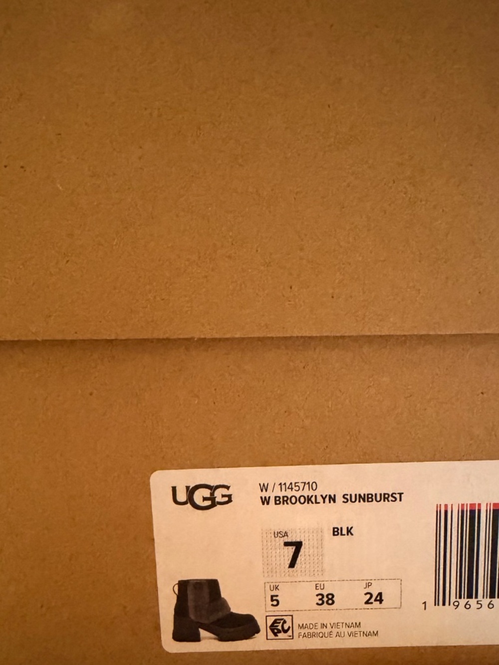 Boots - Picture 4 of 4